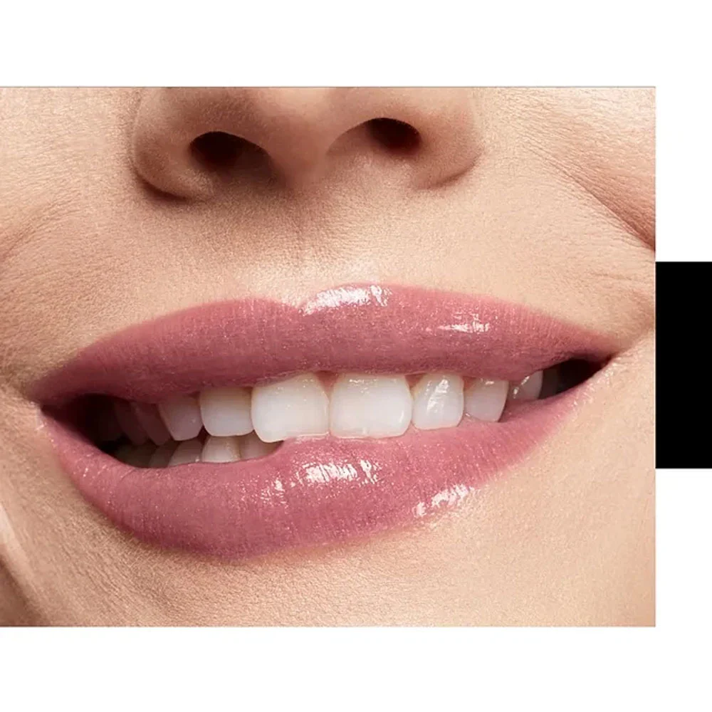 CoverGirl Exhibitionist Lip Gloss 180 Cheeky 3.8ml 3 CoverGirl Exhibitionist Lip Gloss 180 Cheeky 3.8ml